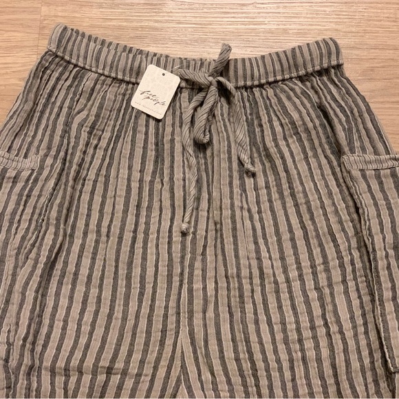 NWT Free People Quinn Harem Boho Pants Striped Natural Charcoal Size M Beach - Picture 5 of 15